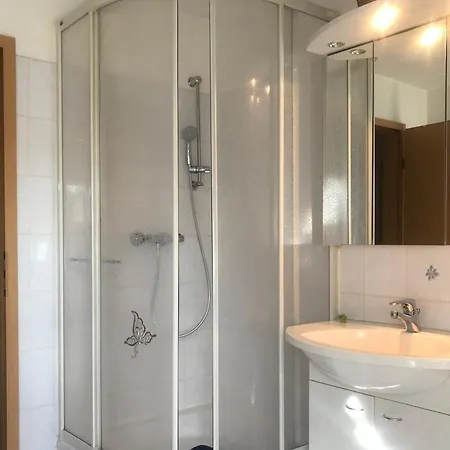Gästewohnung - Ferienwohnung In Apartment